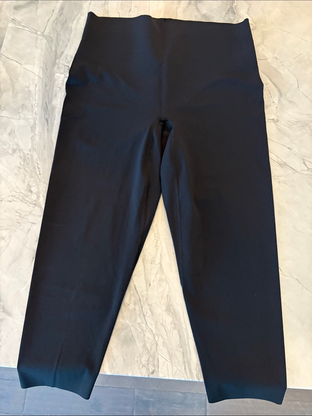 SPANX Black High-Waist Capri hemless Leggings